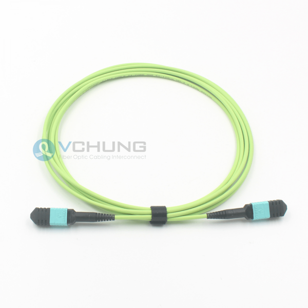MPO Female 12 Cores OM5 Multimode IL0.7dB Lime Green Color LSZH 3.0mm Round Optical Fiber Cable
